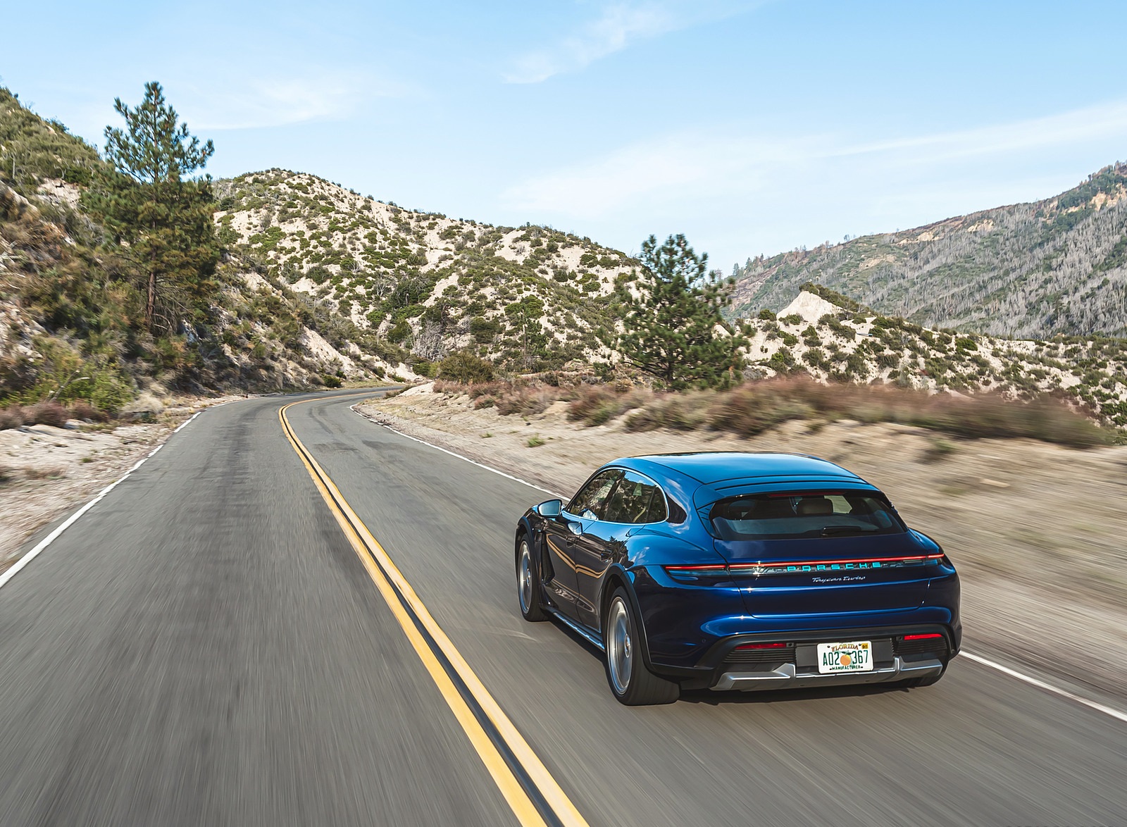 2022 Porsche Taycan Turbo Cross Turismo (Color: Gentian Blue) Rear Wallpapers #24 of 107
