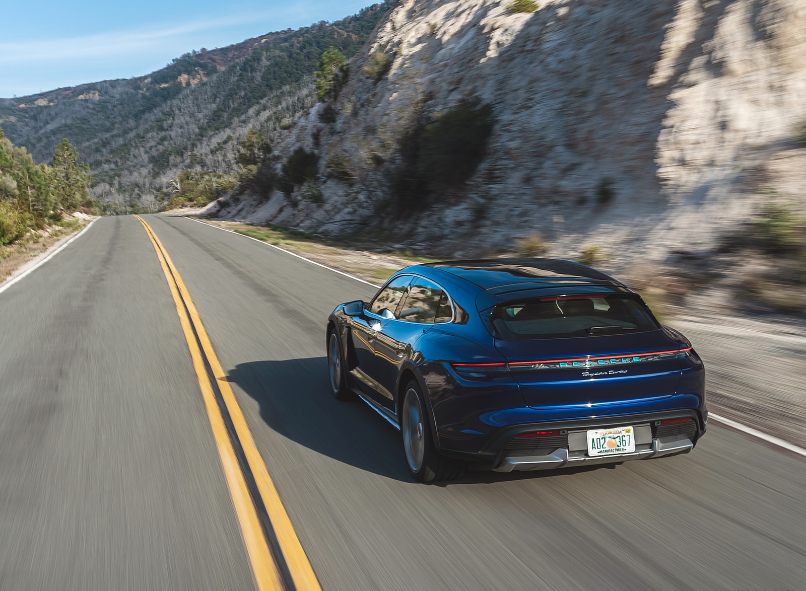 2022 Porsche Taycan Turbo Cross Turismo (Color: Gentian Blue) Rear Wallpapers #25 of 107