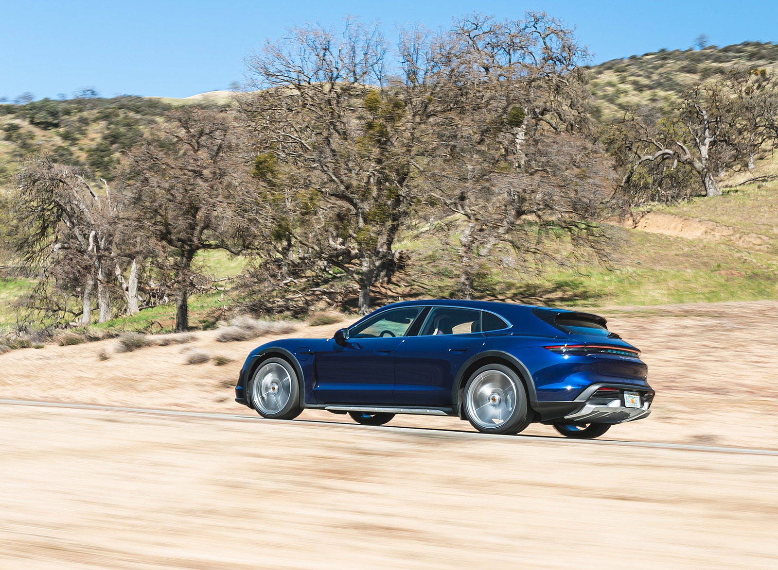 2022 Porsche Taycan Turbo Cross Turismo (Color: Gentian Blue) Side Wallpapers #36 of 107