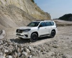 2021 Toyota Land Cruiser Prado Front Three-Quarter Wallpapers 150x120 (8)