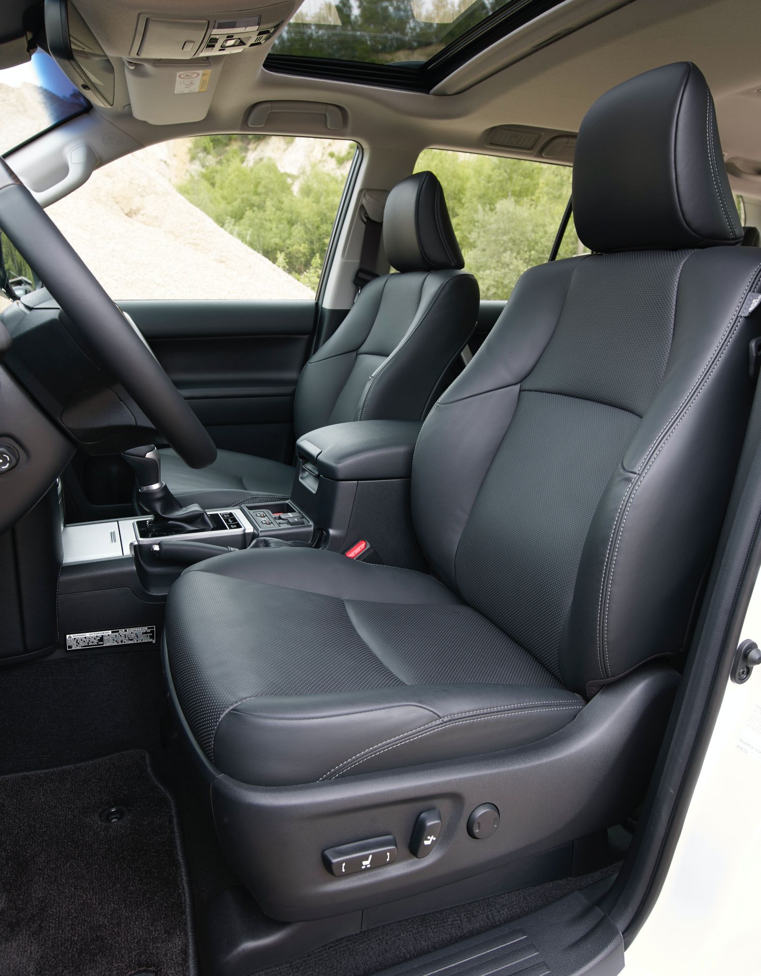 2021 Toyota Land Cruiser Prado Interior Front Seats Wallpapers #75 of 77
