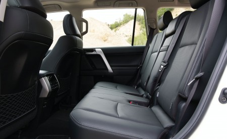 2021 Toyota Land Cruiser Prado Interior Rear Seats Wallpapers 450x275 (76)