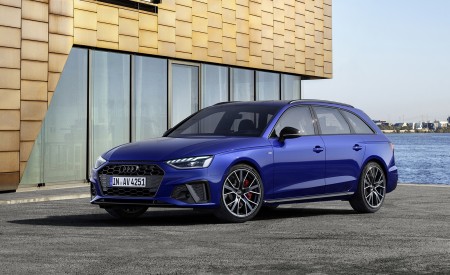 2022 Audi A4 Avant S Line Competition Plus (Color: Navarra Blue Metallic) Front Three-Quarter Wallpapers 450x275 (5)