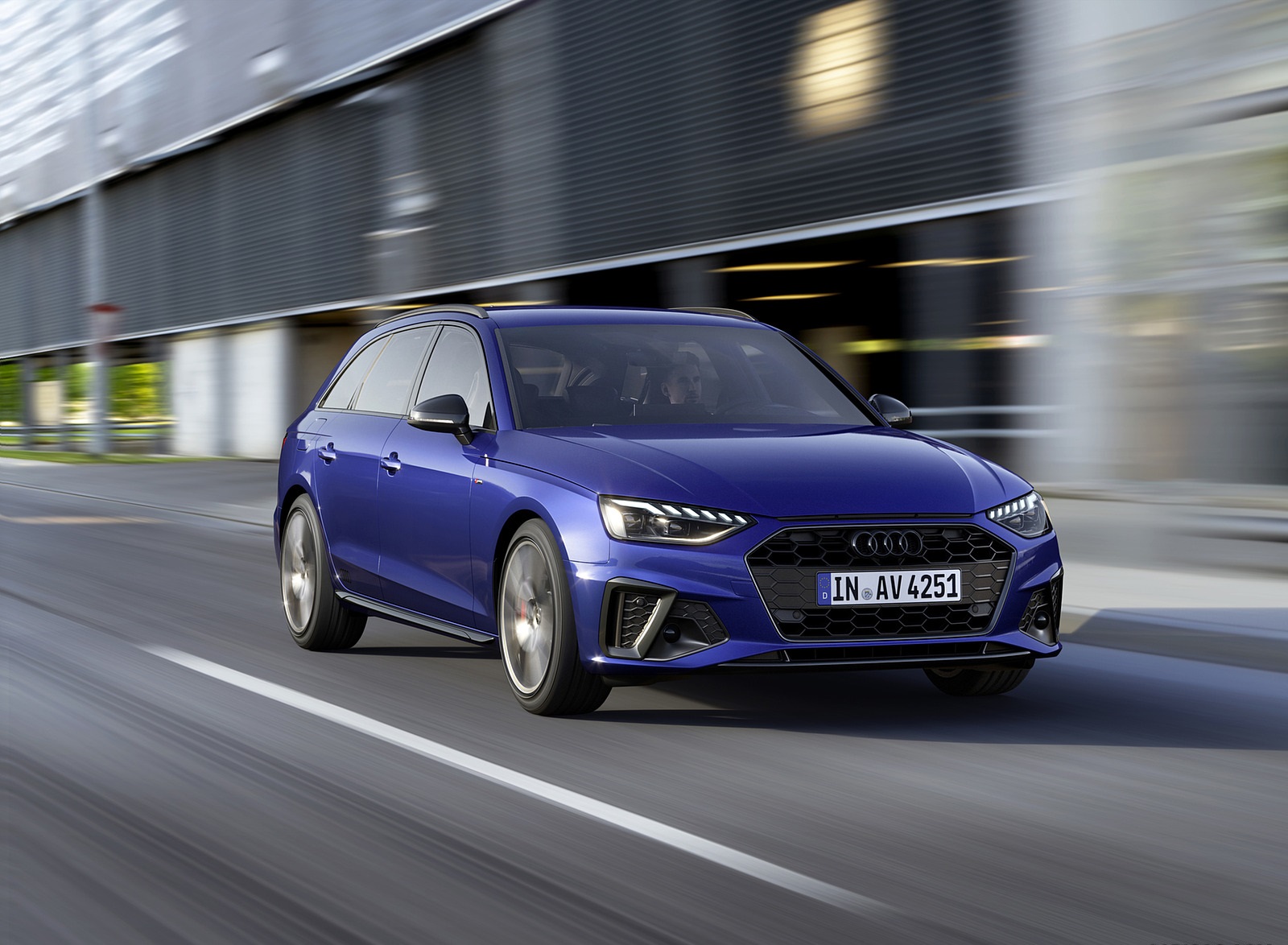 2022 Audi A4 Avant S Line Competition Plus (Color: Navarra Blue Metallic) Front Three-Quarter Wallpapers (3)