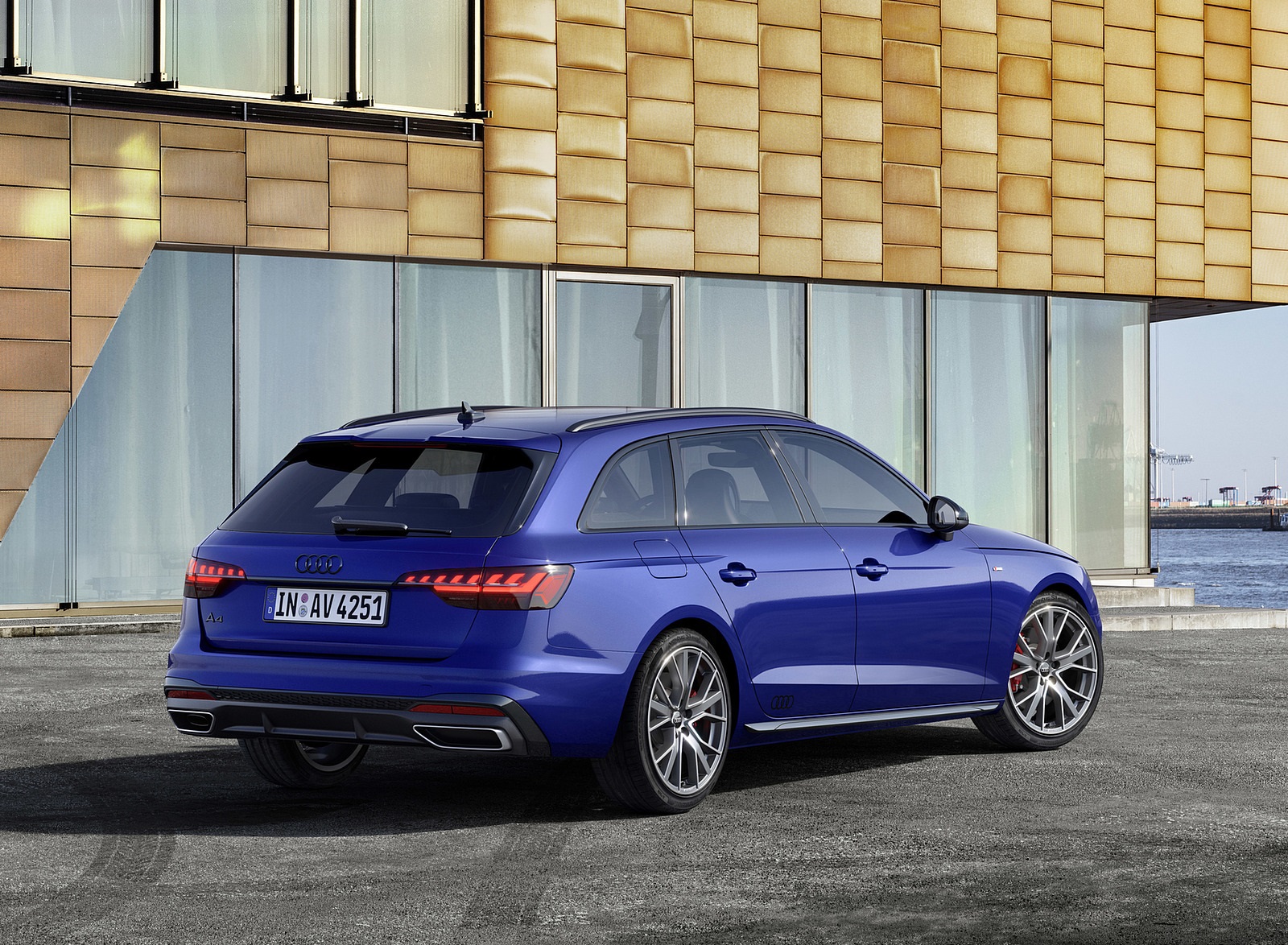 2022 Audi A4 Avant S Line Competition Plus (Color: Navarra Blue Metallic) Rear Three-Quarter Wallpapers (6)