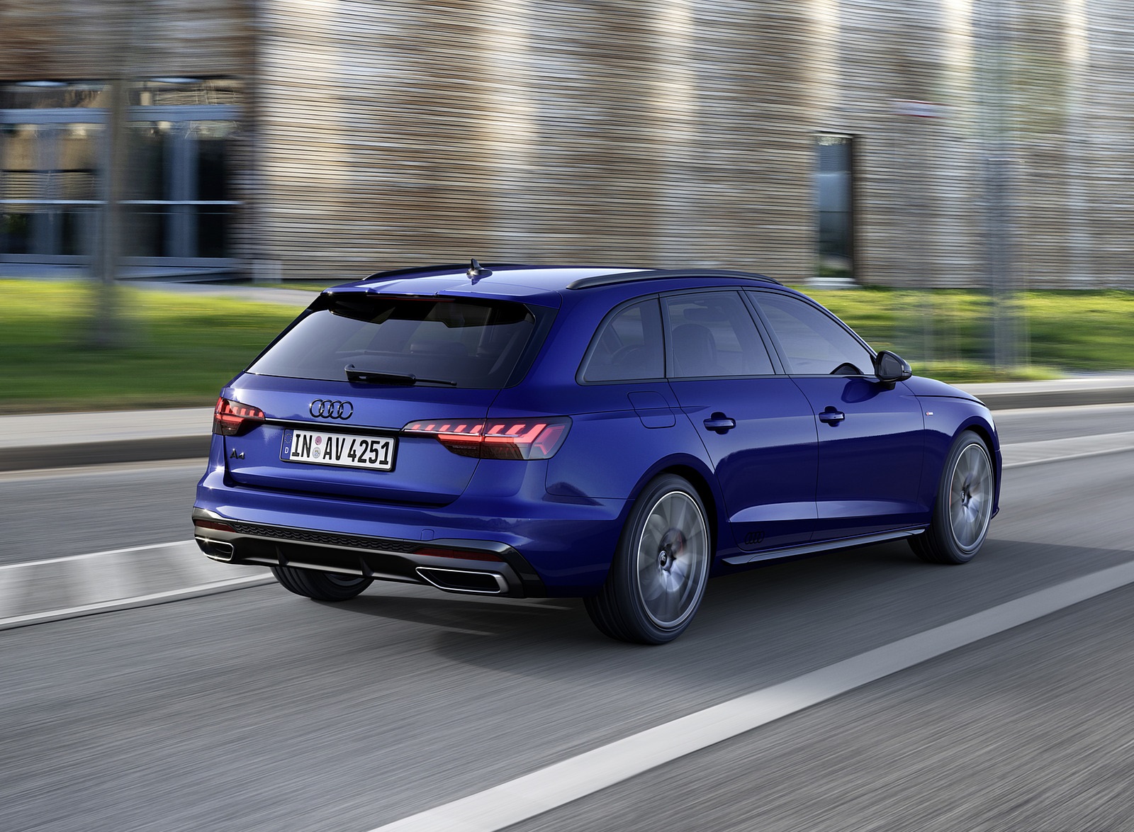 2022 Audi A4 Avant S Line Competition Plus (Color: Navarra Blue Metallic) Rear Three-Quarter Wallpapers #4 of 13