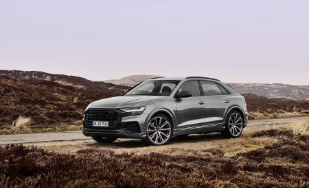 2022 Audi Q8 S Line Competition Plus (Color: Nardo Gray) Front Three-Quarter Wallpapers 450x275 (11)