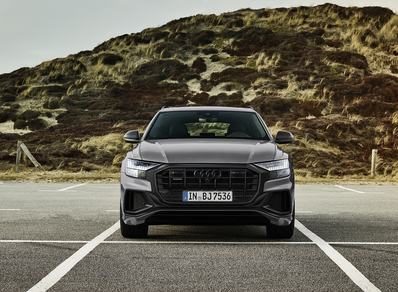 2022 Audi Q8 S Line Competition Plus (Color: Nardo Gray) Front Wallpapers #13 of 34