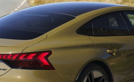 2022 Audi RS e-tron GT (UK-Spec) Detail Wallpapers  450x275 (31)