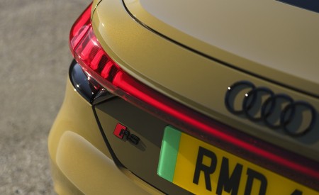 2022 Audi RS e-tron GT (UK-Spec) Detail Wallpapers 450x275 (33)