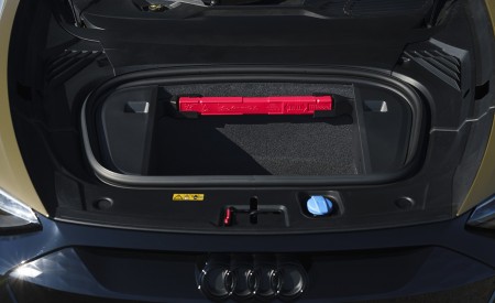 2022 Audi RS e-tron GT (UK-Spec) Front Storage Compartment Wallpapers  450x275 (37)