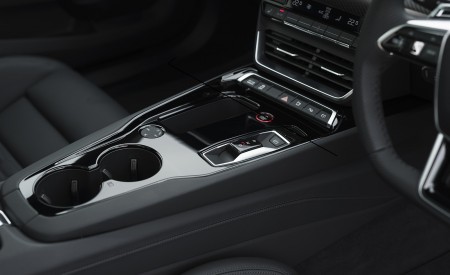 2022 Audi e-tron GT (UK-Spec) Central Console Wallpapers  450x275 (49)