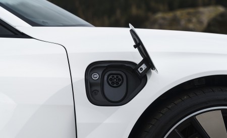 2022 Audi e-tron GT (UK-Spec) Charging Port Wallpapers  450x275 (27)