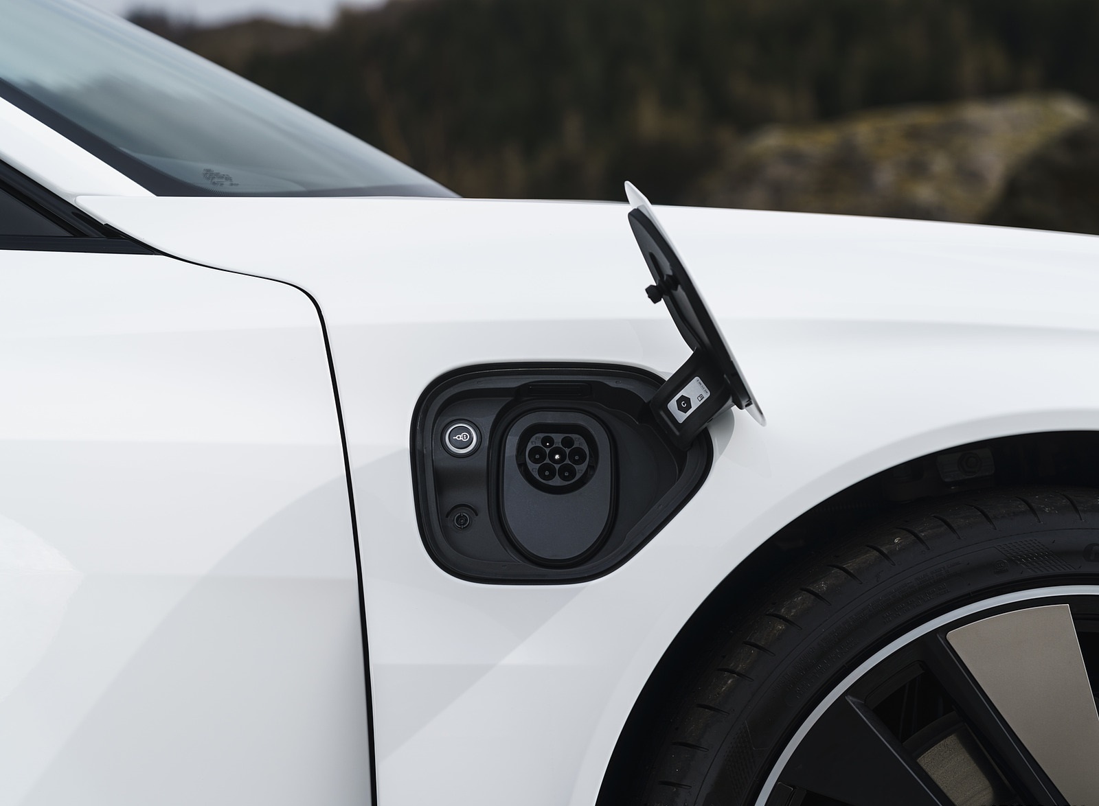 2022 Audi e-tron GT (UK-Spec) Charging Port Wallpapers  #27 of 49