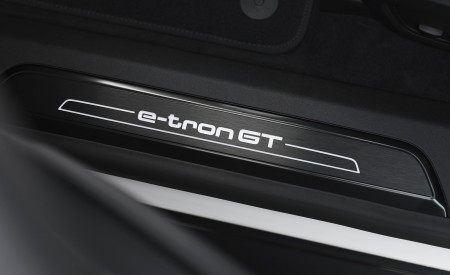 2022 Audi e-tron GT (UK-Spec) Door Sill Wallpapers 450x275 (36)