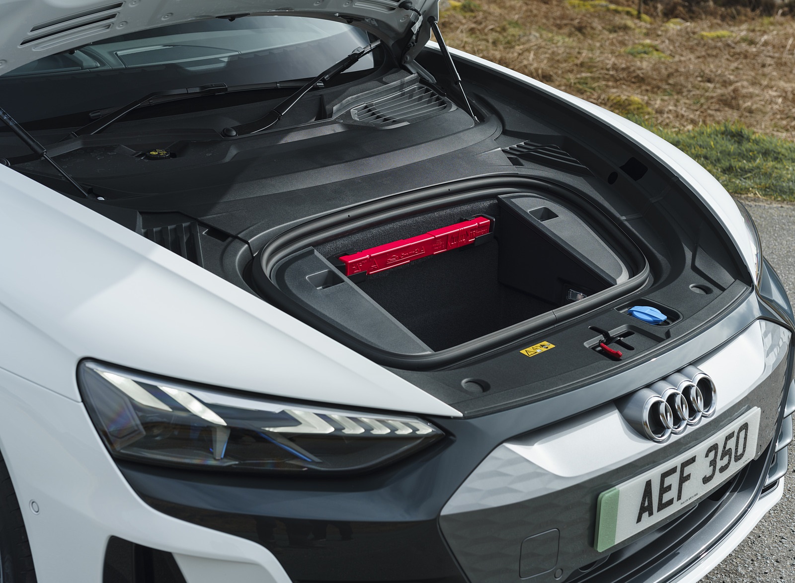 2022 Audi e-tron GT (UK-Spec) Front Storage Compartment Wallpapers  #34 of 49