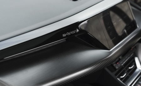 2022 Audi e-tron GT (UK-Spec) Interior Detail Wallpapers 450x275 (42)