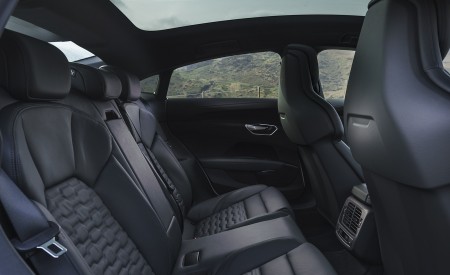 2022 Audi e-tron GT (UK-Spec) Interior Rear Seats Wallpapers 450x275 (40)