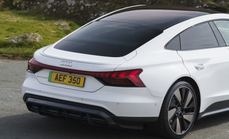 2022 Audi e-tron GT (UK-Spec) Rear Wallpapers  450x275 (29)
