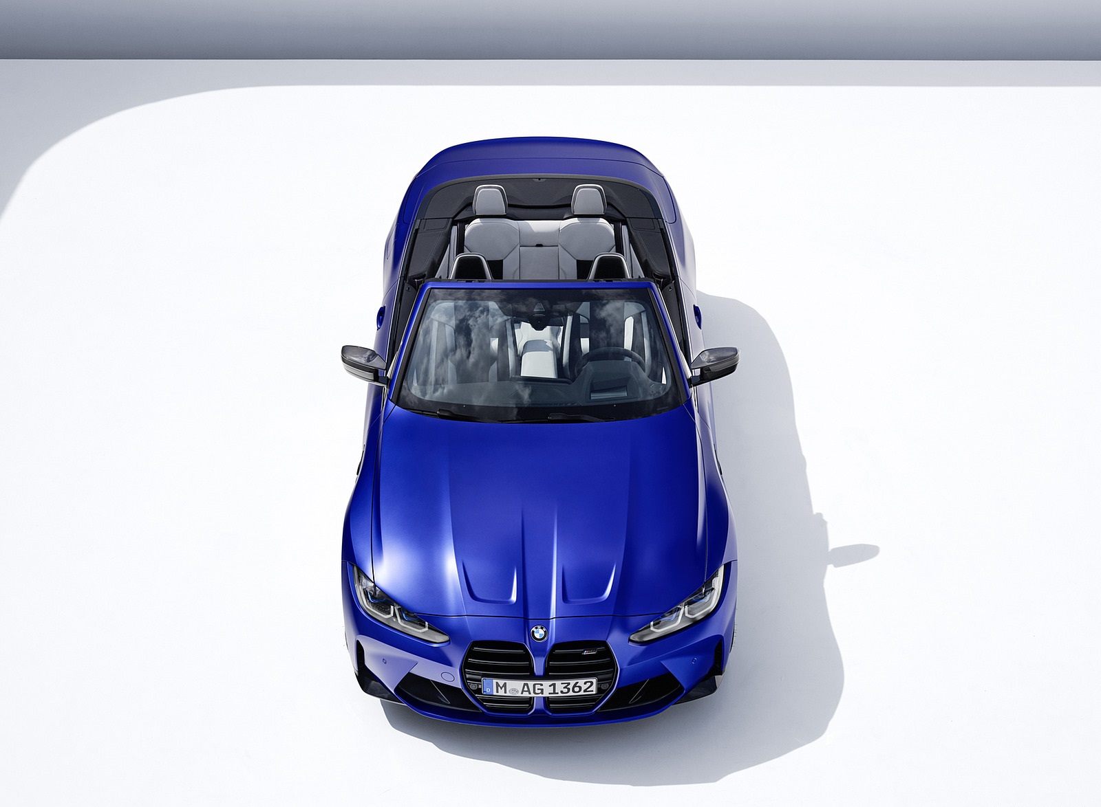 2022 BMW M4 Competition Convertible M xDrive Front Wallpapers #40 of 98