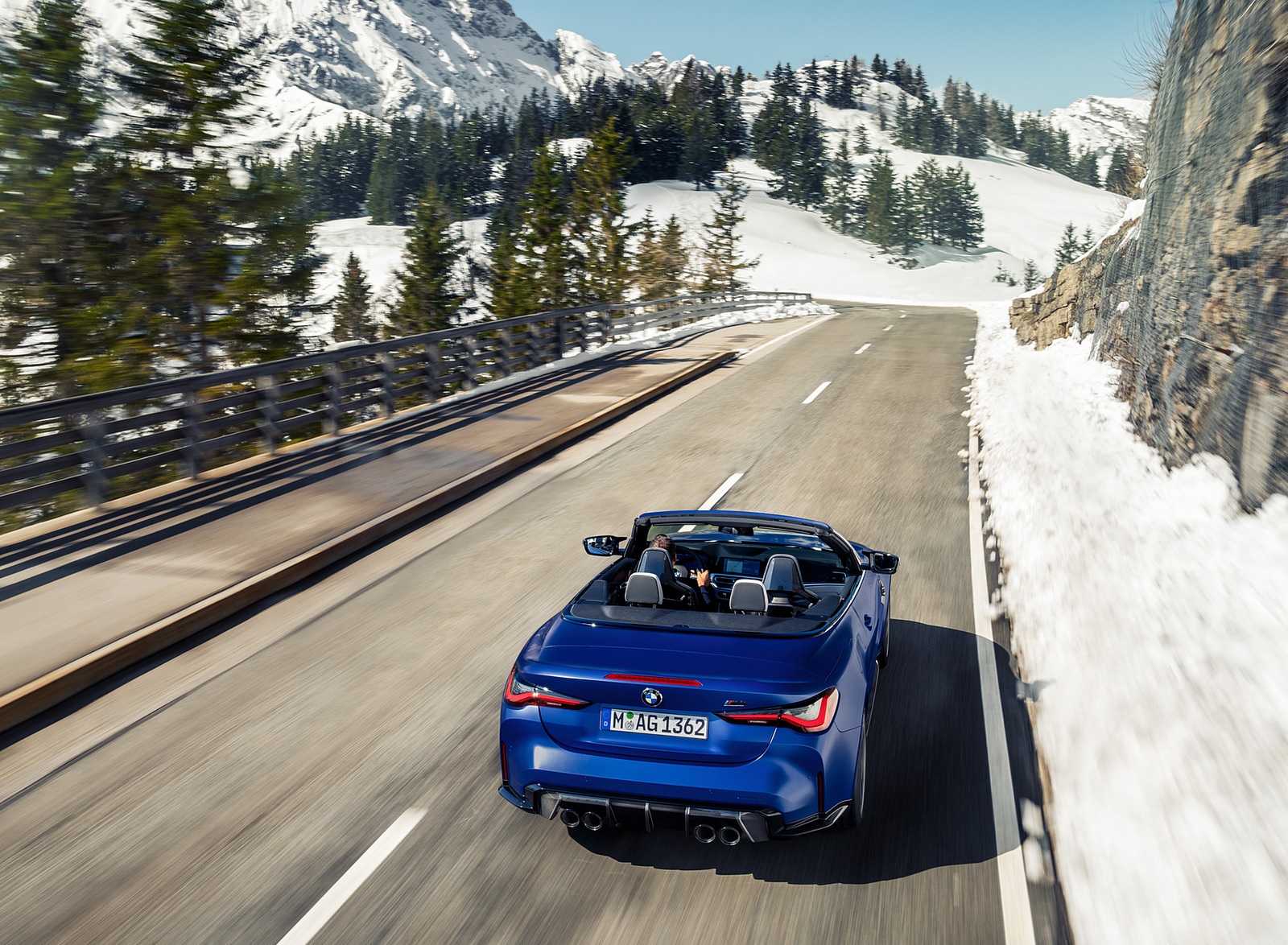 2022 BMW M4 Competition Convertible M xDrive Rear Wallpapers  #22 of 98