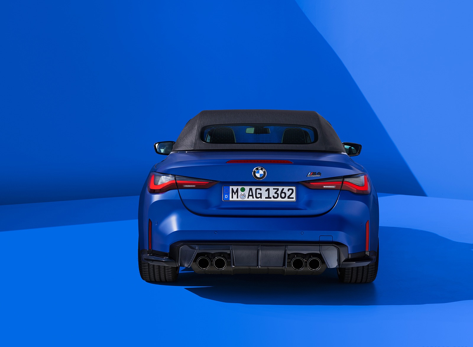 2022 BMW M4 Competition Convertible M xDrive Rear Wallpapers #95 of 98