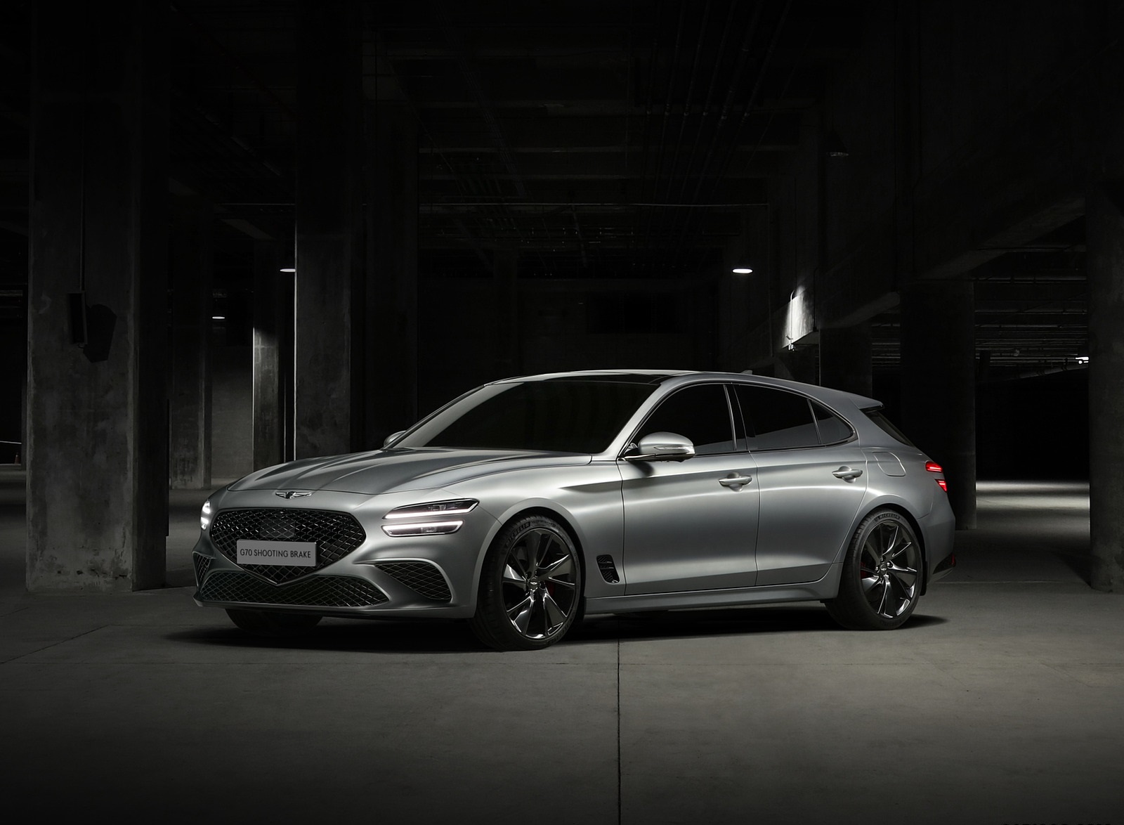 2022 Genesis G70 Shooting Brake Front Three-Quarter Wallpapers (1). Download Wallpaper