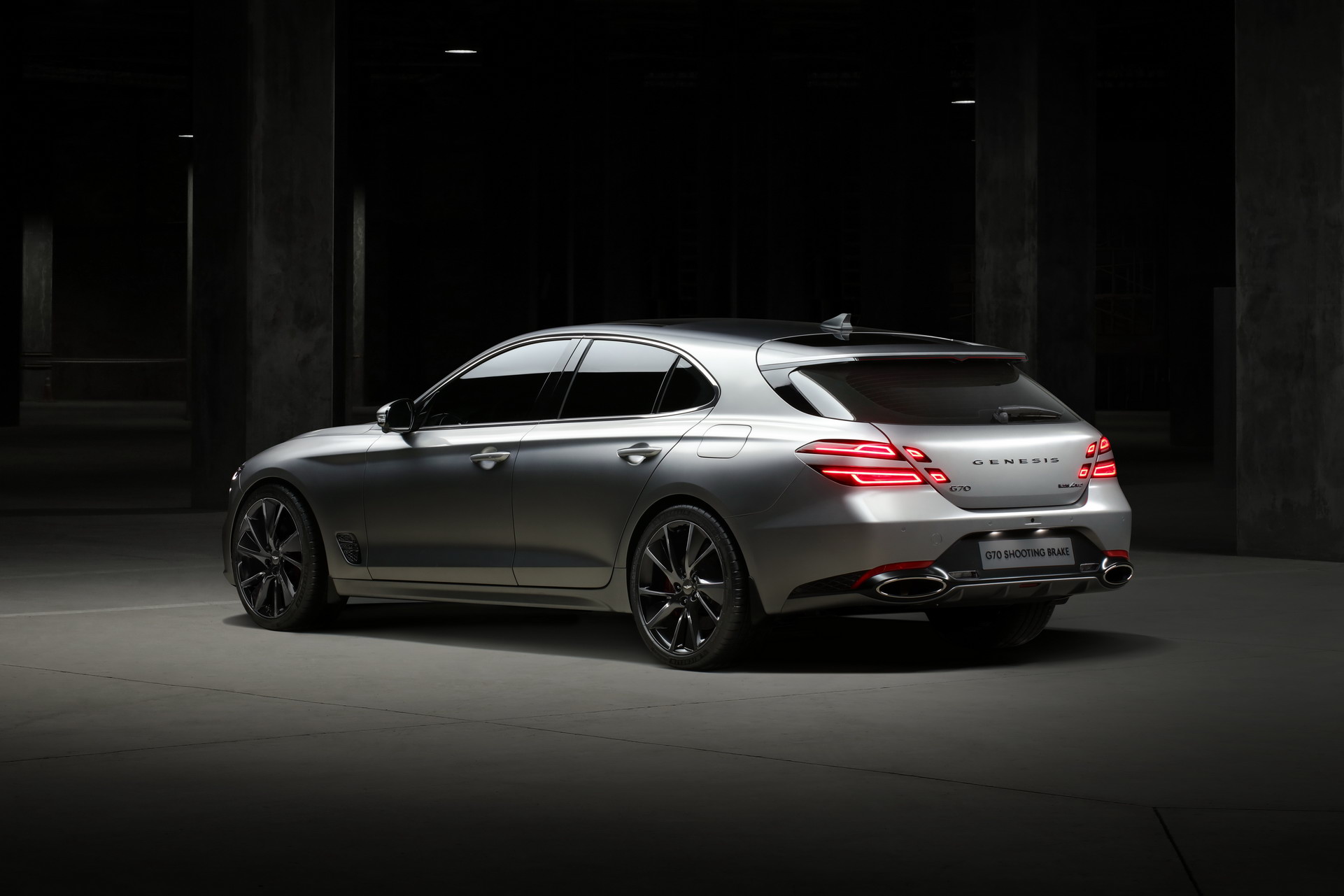 2022 Genesis G70 Shooting Brake Rear Three-Quarter Wallpapers #5 of 14