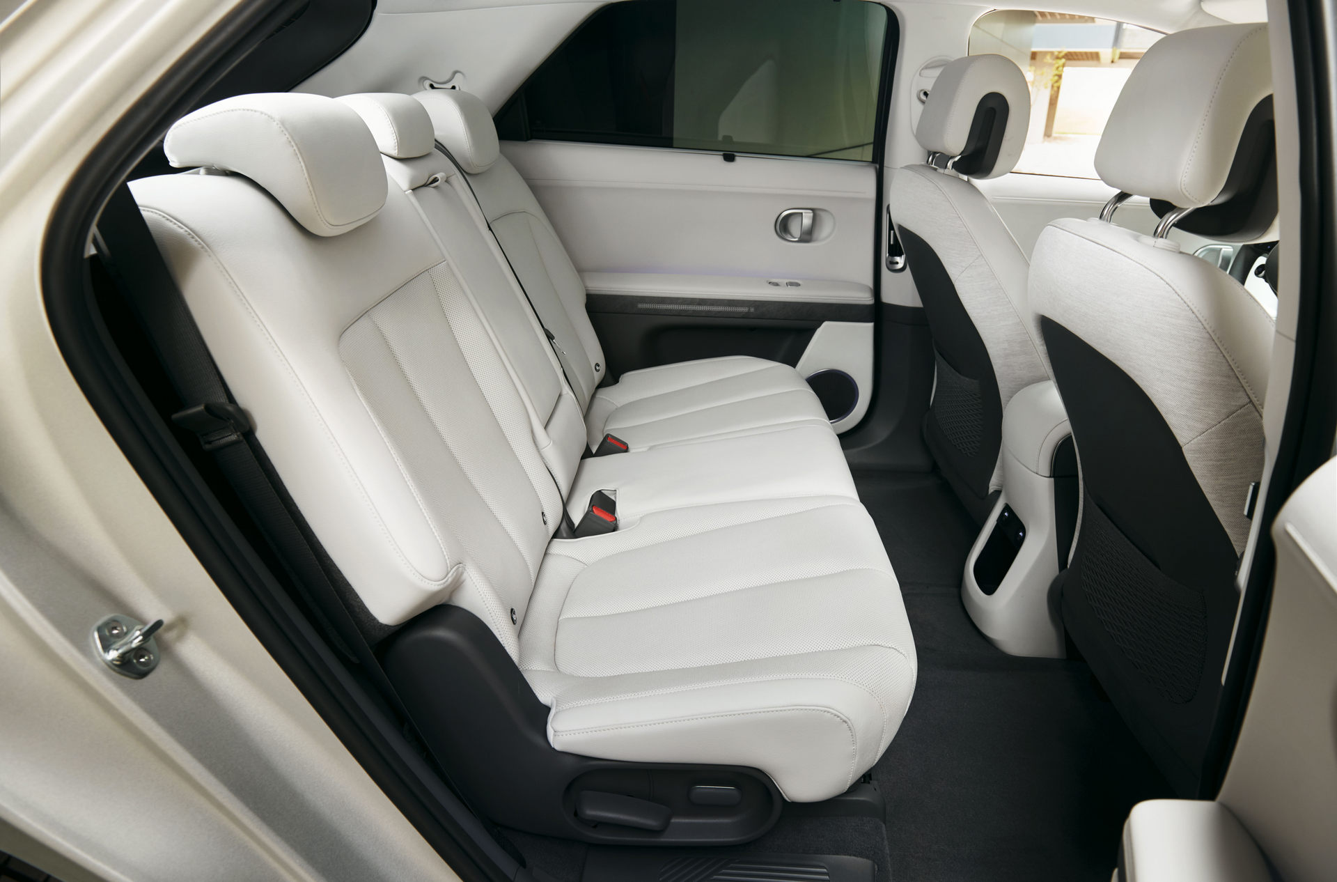 2022 Hyundai Ioniq 5 Interior Rear Seats Wallpapers #51 of 232