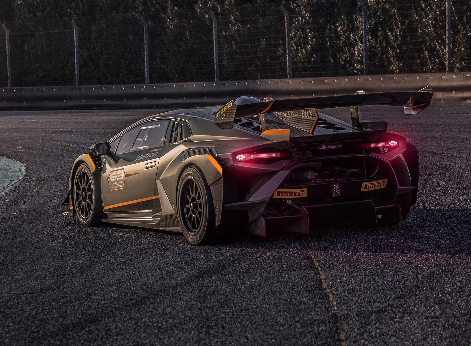 2022 Lamborghini Huracán Super Trofeo EVO2 Rear Three-Quarter Wallpapers #7 of 19