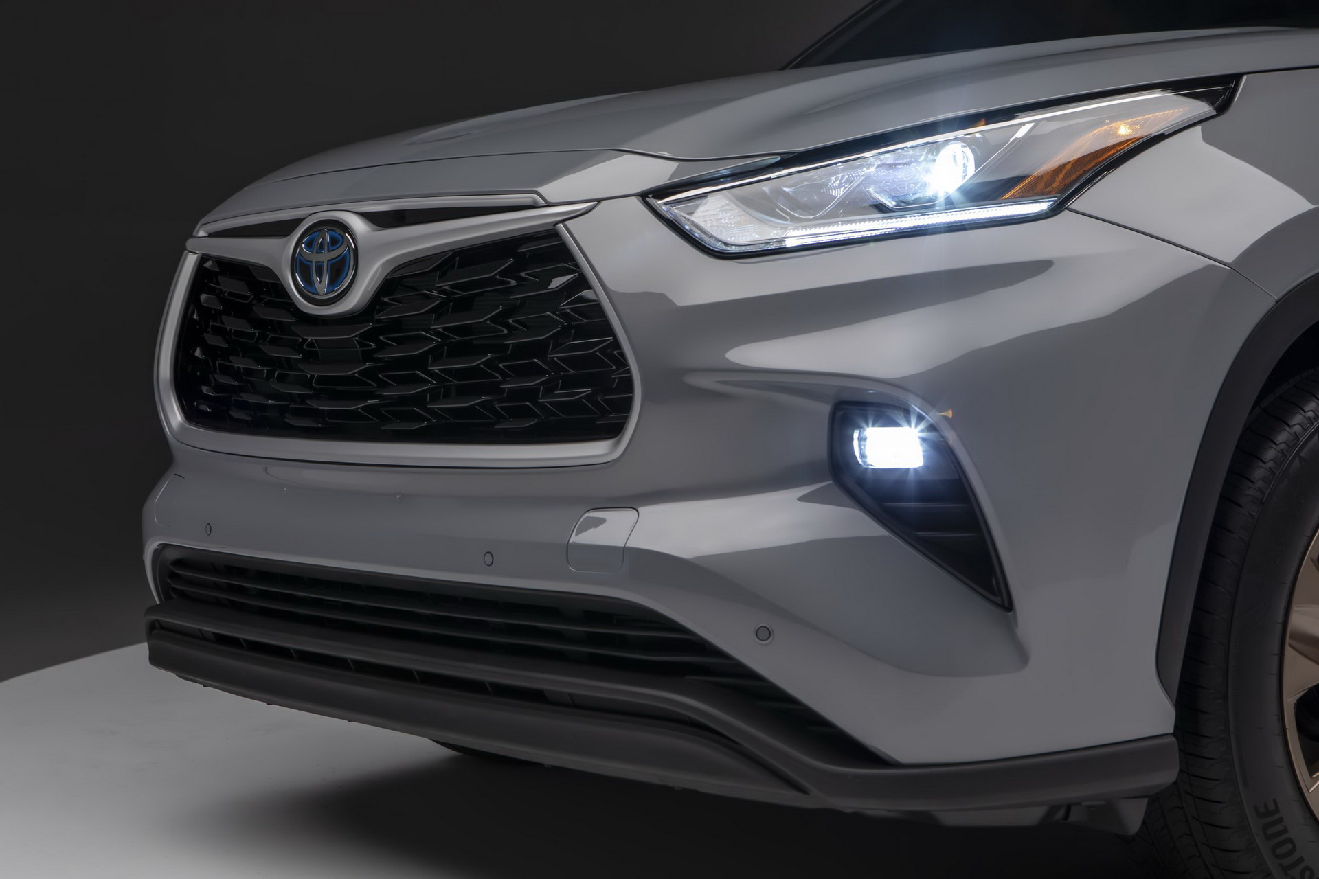 2022 Toyota Highlander Bronze Edition Headlight Wallpapers (8)