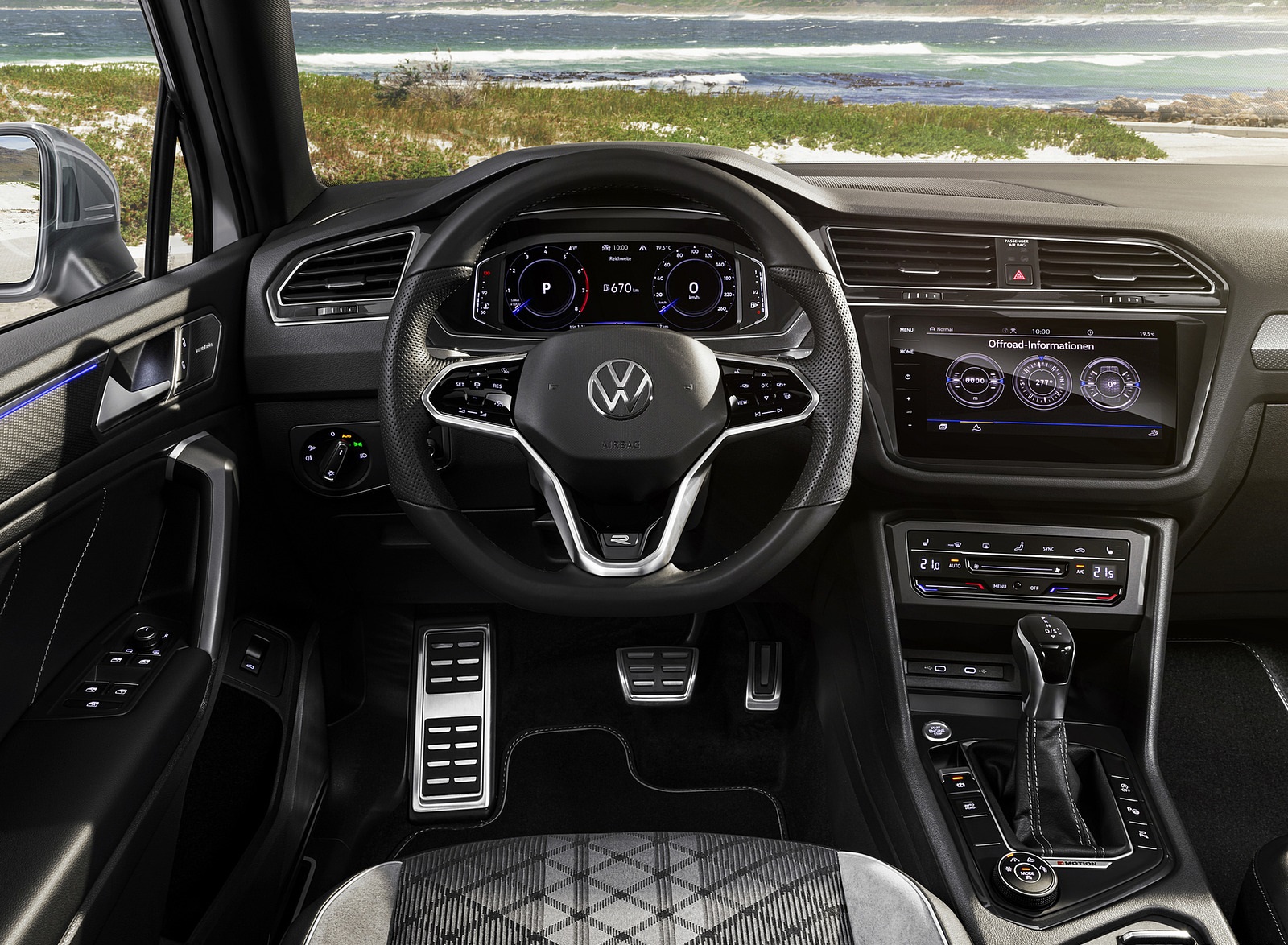 2022 Volkswagen Tiguan Allspace Interior Cockpit Wallpapers #19 of 24