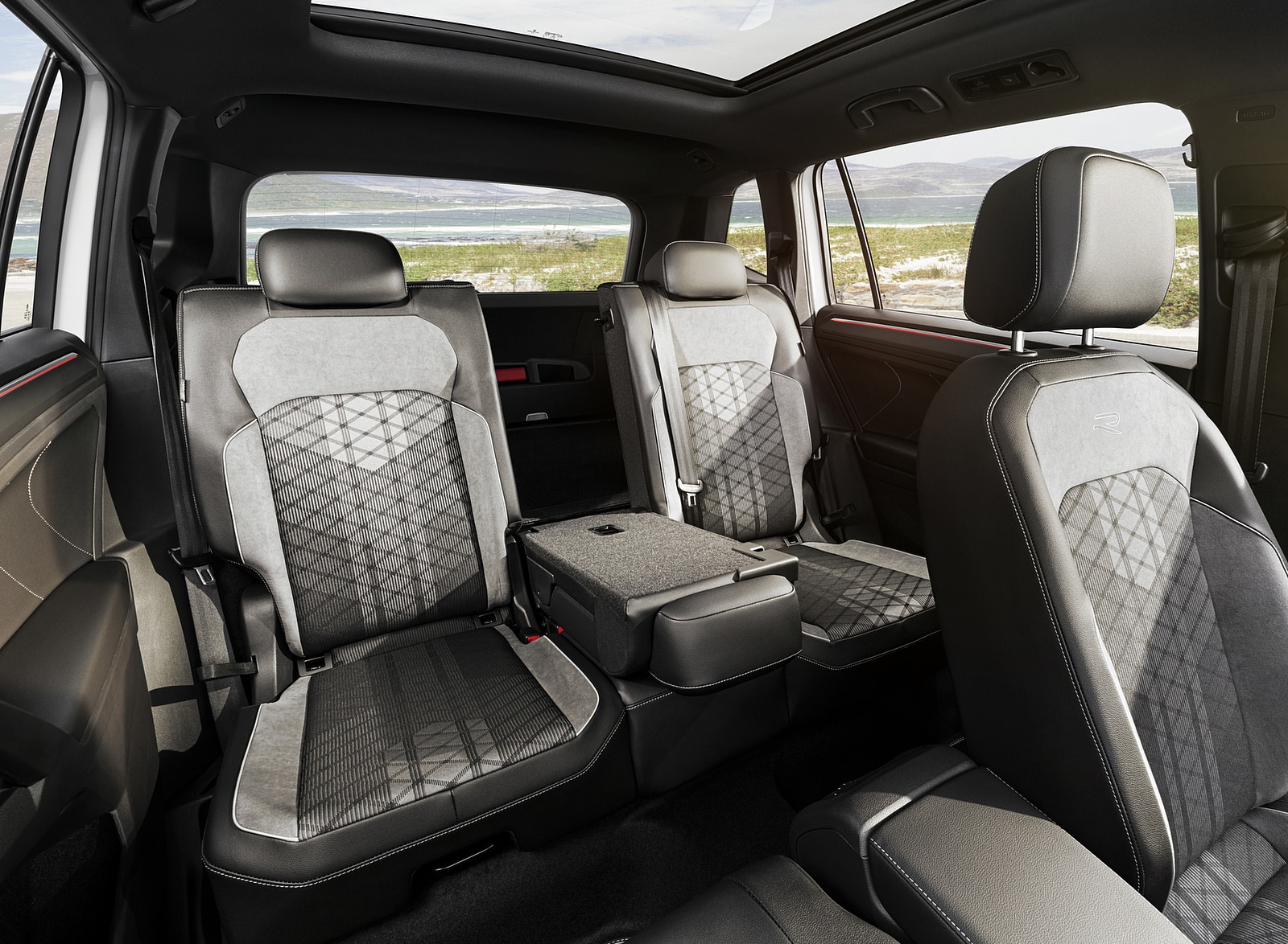 2022 Volkswagen Tiguan Allspace Interior Rear Seats Wallpapers #20 of 24