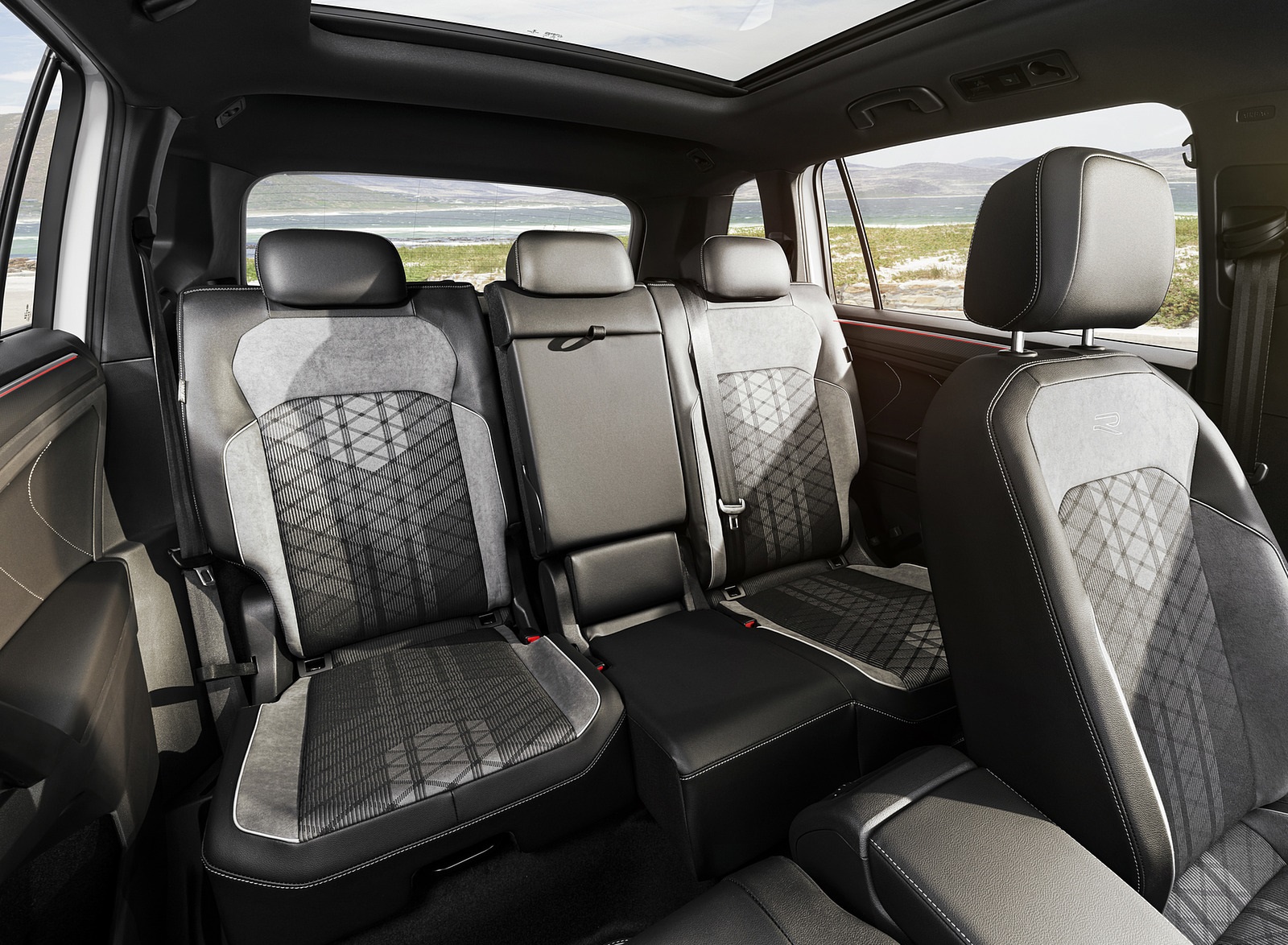 2022 Volkswagen Tiguan Allspace Interior Rear Seats Wallpapers #23 of 24