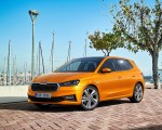 2022 Škoda Fabia Front Three-Quarter Wallpapers 150x120