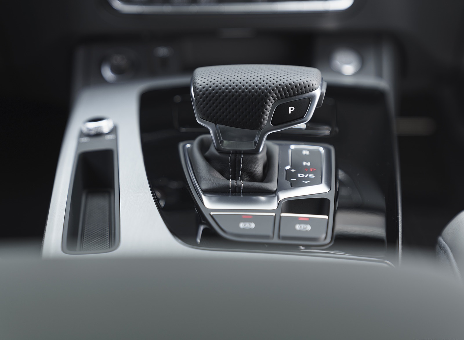 2021 Audi Q5 Sportback (UK-Spec) Central Console Wallpapers #76 of 97