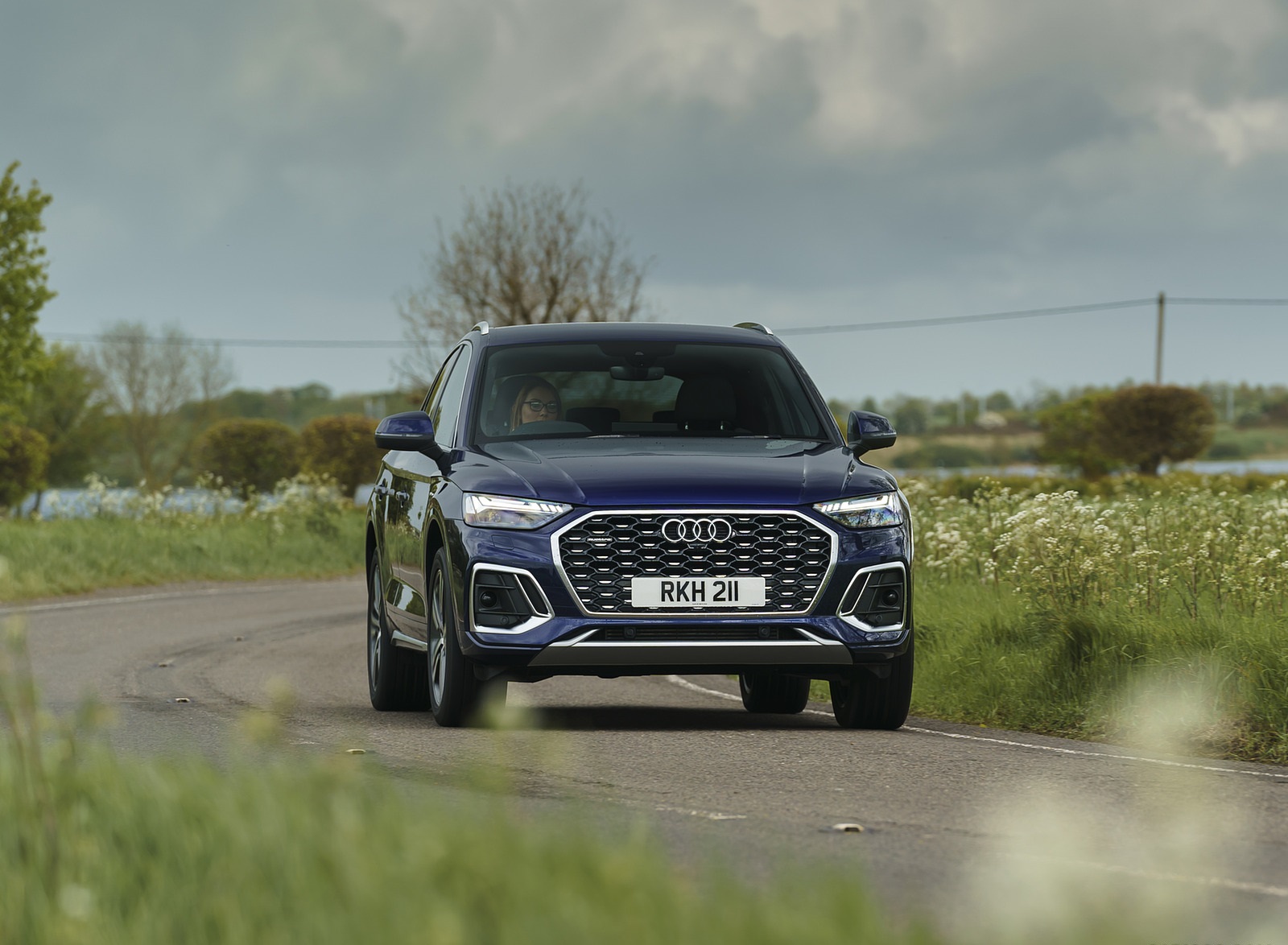 2021 Audi Q5 Sportback (UK-Spec) Front Wallpapers  #9 of 97