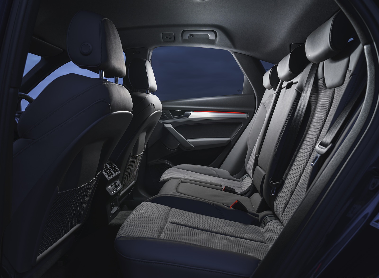 2021 Audi Q5 Sportback (UK-Spec) Interior Rear Seats Wallpapers #93 of 97