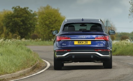 2021 Audi Q5 Sportback (UK-Spec) Rear Wallpapers  450x275 (15)