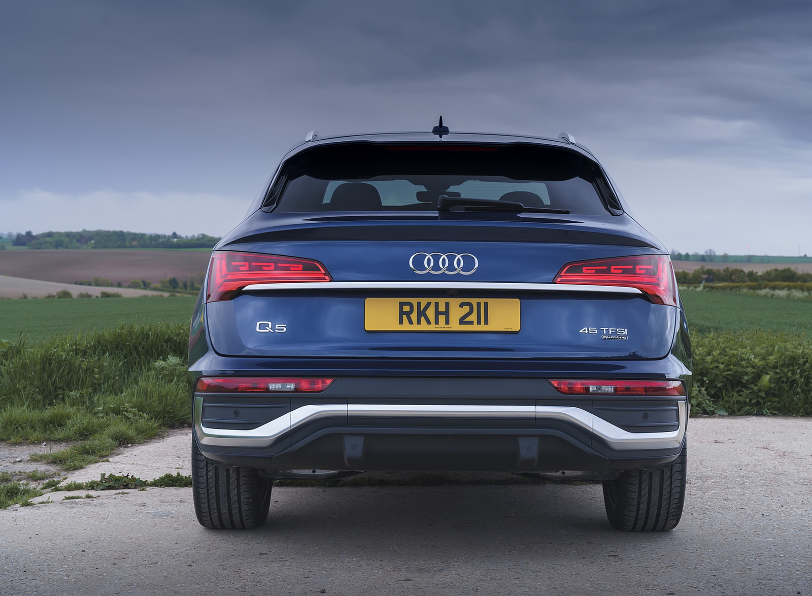 2021 Audi Q5 Sportback (UK-Spec) Rear Wallpapers #46 of 97