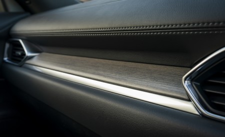 2021 Mazda CX-5 GT Sport Interior Detail Wallpapers 450x275 (111)