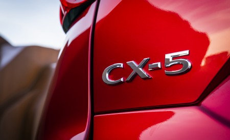 2021 Mazda CX-5 Kuro Edition Badge Wallpapers 450x275 (60)