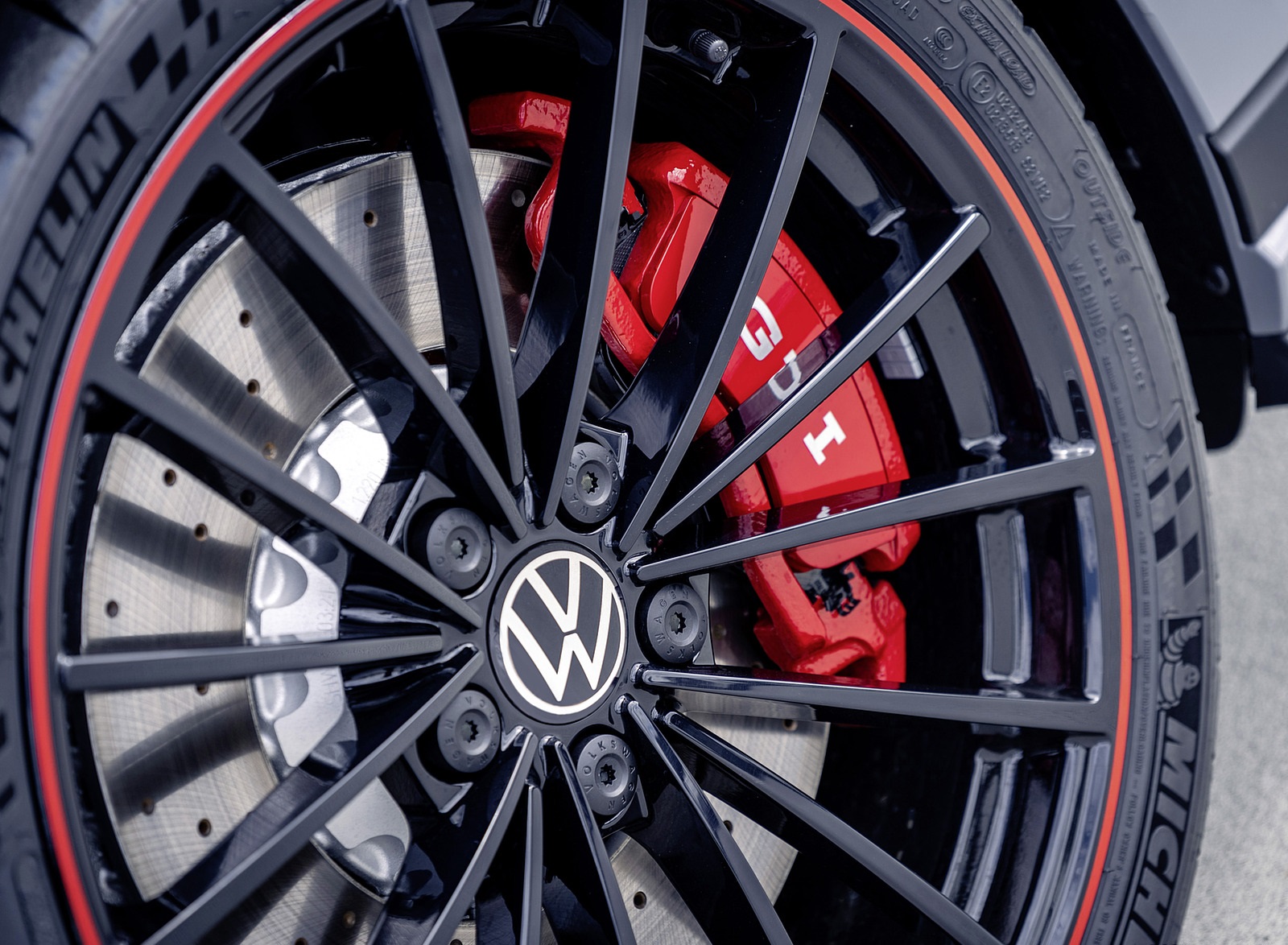 2021 Volkswagen Golf GTI Clubsport 45 Wheel Wallpapers #16 of 42