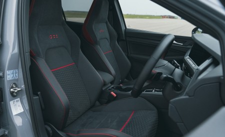 2021 Volkswagen Golf GTI Mk VIII Clubsport 45 (UK-Spec) Interior Front Seats Wallpapers 450x275 (39)