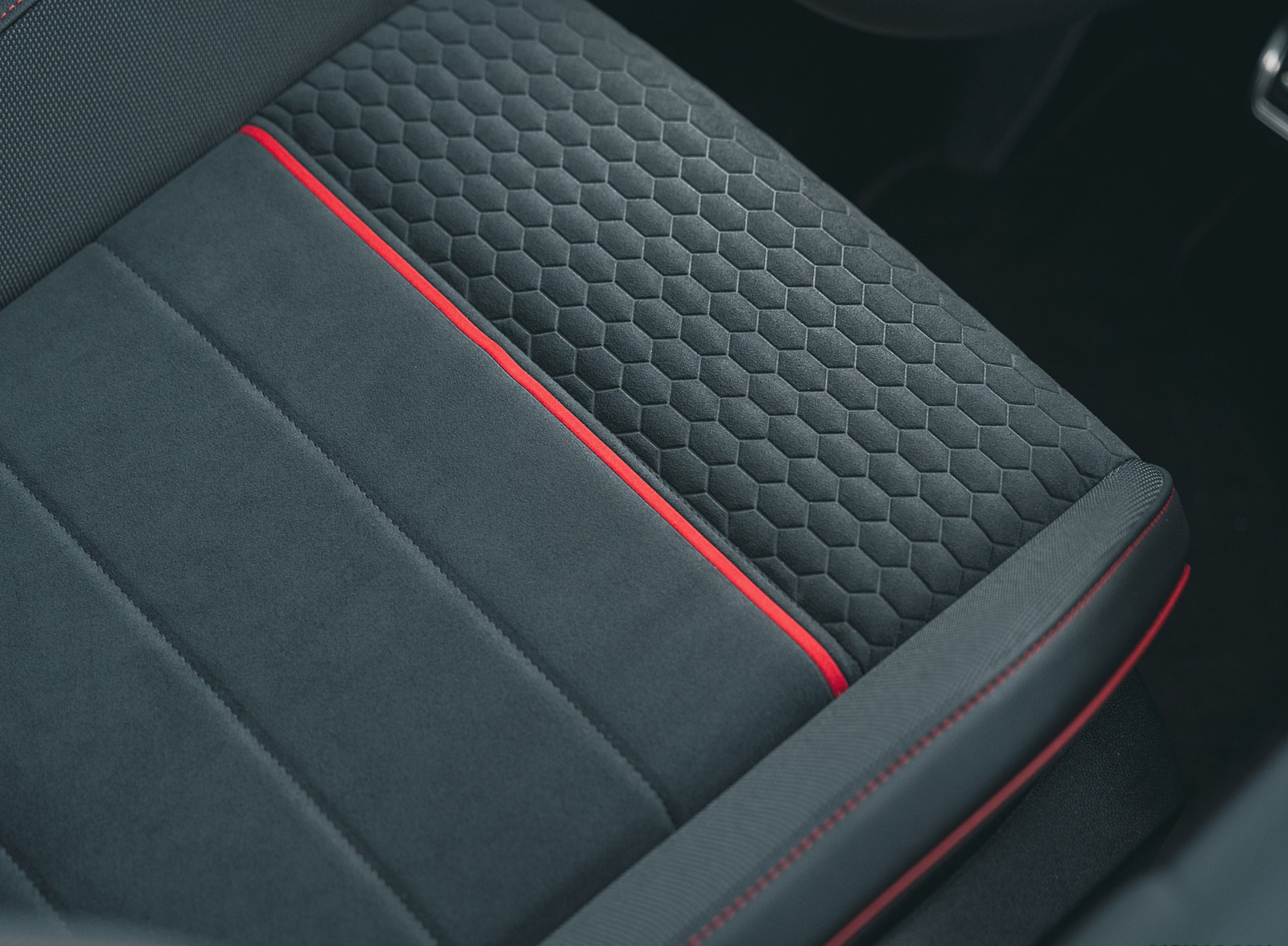 2021 Volkswagen Golf GTI Mk VIII Clubsport 45 (UK-Spec) Interior Seats Wallpapers #42 of 42