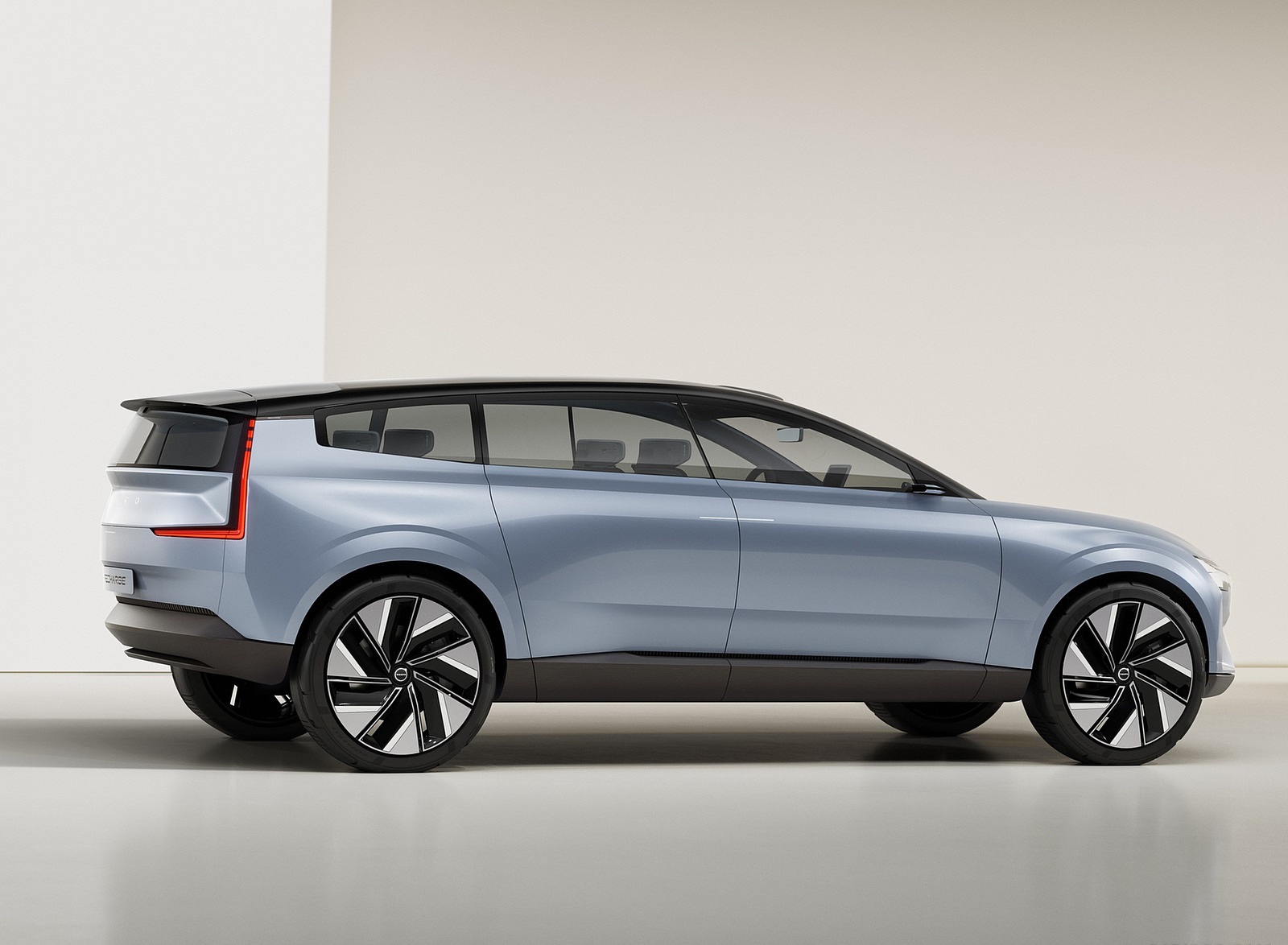 2021 Volvo Recharge Concept Side Wallpapers #4 of 9