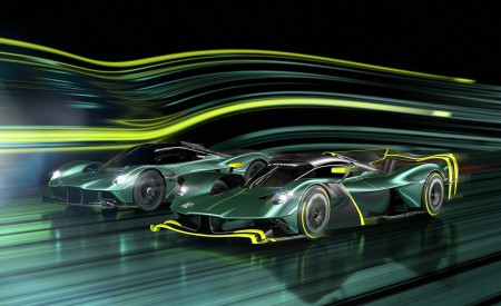 2022 Aston Martin Valkyrie AMR Pro Front Three-Quarter Wallpapers 450x275 (2)