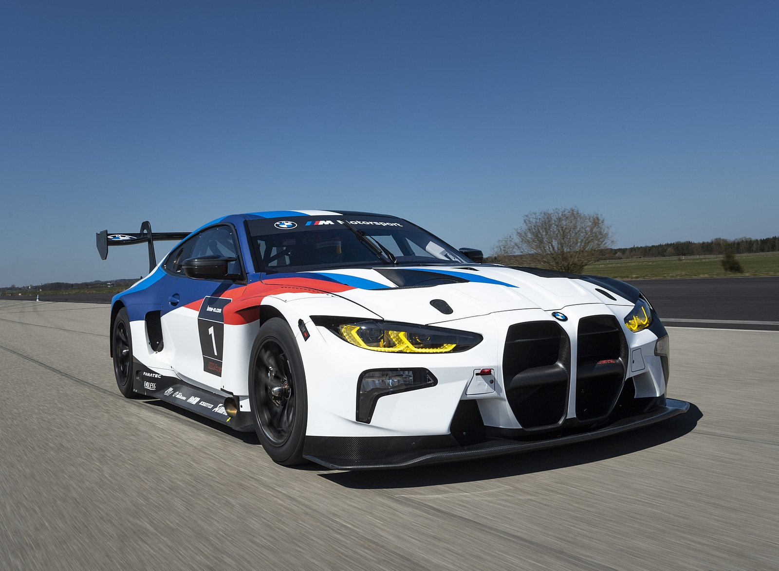 2022 BMW M4 GT3 Front Three-Quarter Wallpapers (3)
