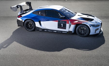 2022 BMW M4 GT3 Side Wallpapers 450x275 (43)