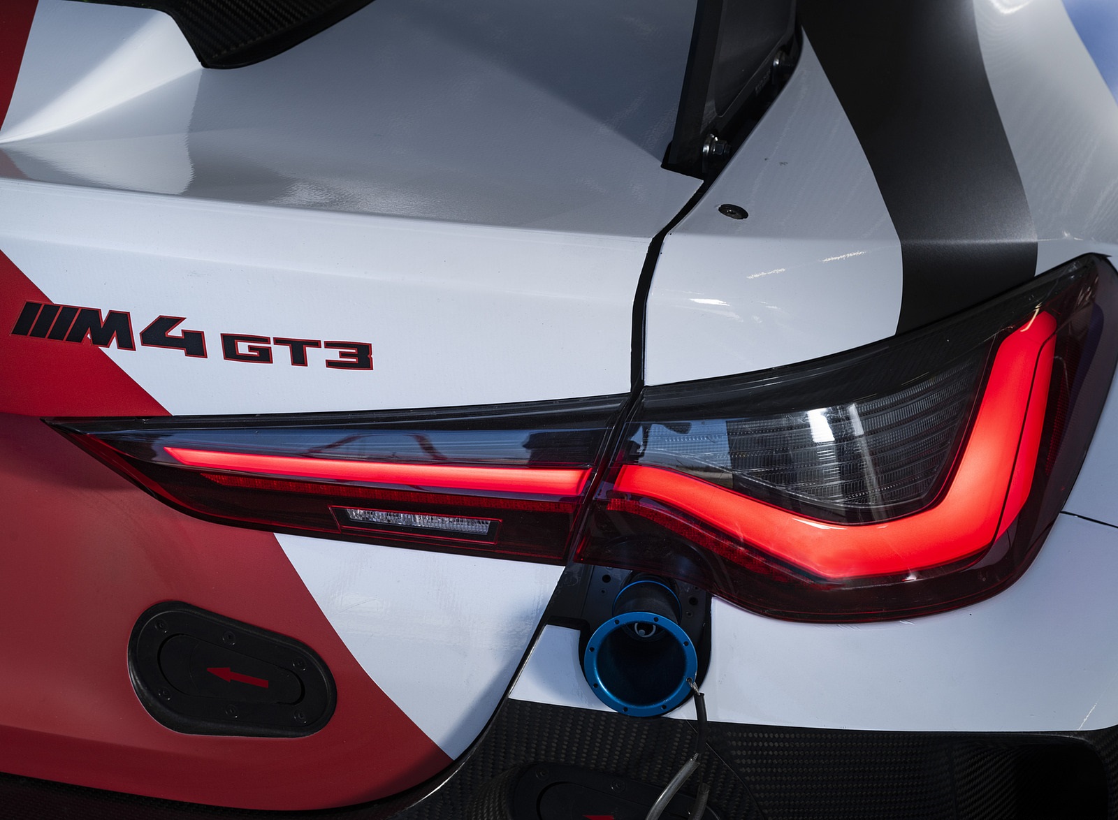2022 BMW M4 GT3 Tail Light Wallpapers #47 of 48